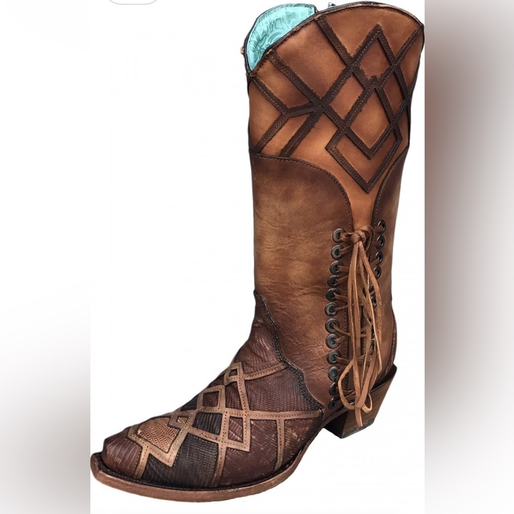 Corral boots